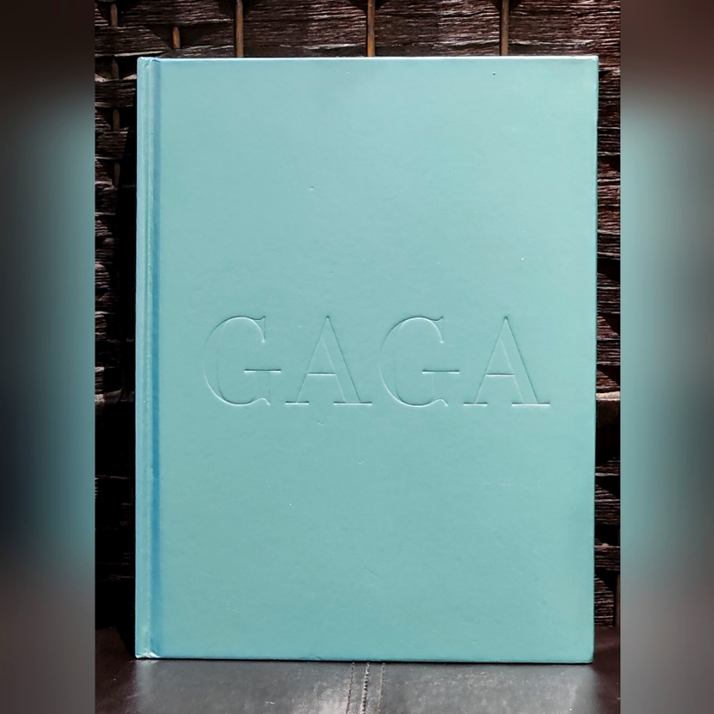 🐞3/33🐞 Lady "GAGA" book